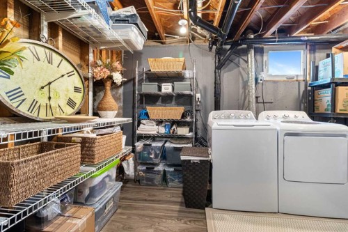 4923 51 Avenue, Holden, AB - Indoor Photo Showing Laundry Room