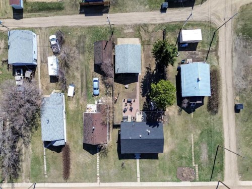 4923 51 Avenue, Holden, AB - Outdoor