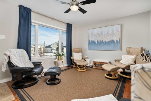 4923 51 Avenue, Holden, AB - Indoor
