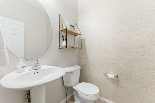 138 Bridlerange Place Sw, Calgary, AB - Indoor Photo Showing Bathroom