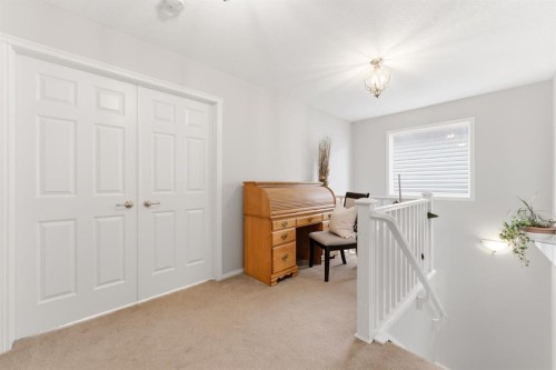 138 Bridlerange Place Sw, Calgary, AB - Indoor
