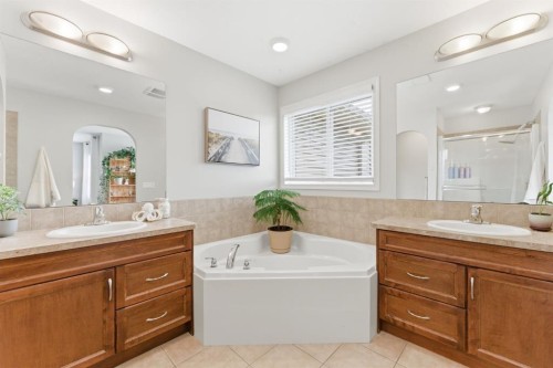 138 Bridlerange Place Sw, Calgary, AB - Indoor Photo Showing Bathroom