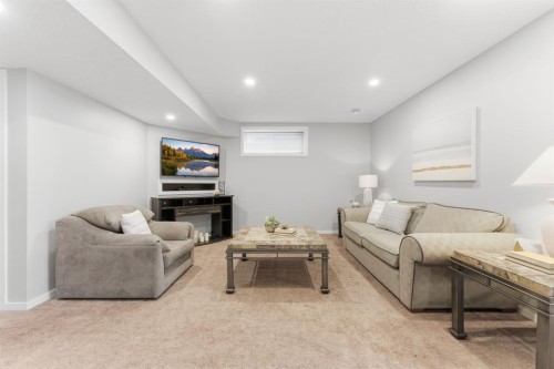 138 Bridlerange Place Sw, Calgary, AB - Indoor