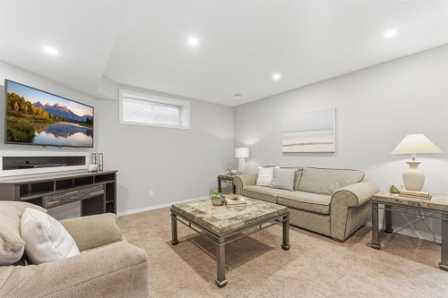 138 Bridlerange Place Sw, Calgary, AB - Indoor