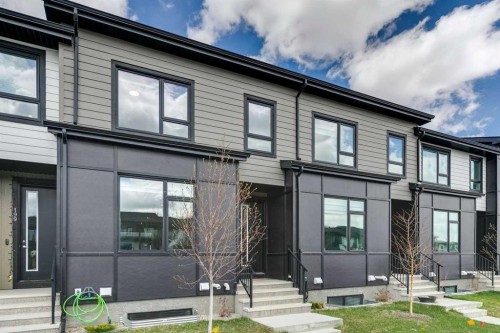 201 Vantage Drive, Cochrane, AB - Outdoor