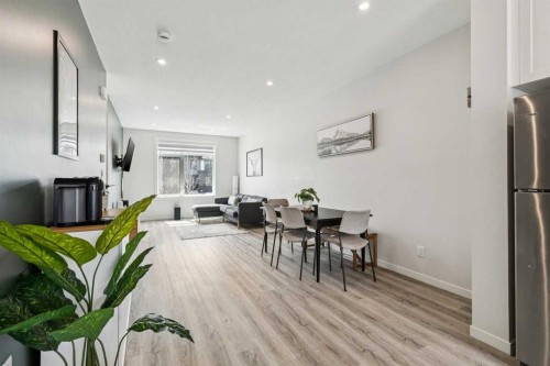 201 Vantage Drive, Cochrane, AB - Indoor Photo Showing Dining Room