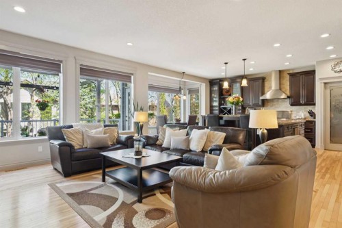 24 Auburn Sound Crescent Se, Calgary, AB - Indoor Photo Showing Living Room
