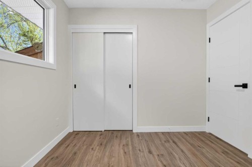 332 Wascana Crescent Se, Calgary, AB - Indoor Photo Showing Other Room