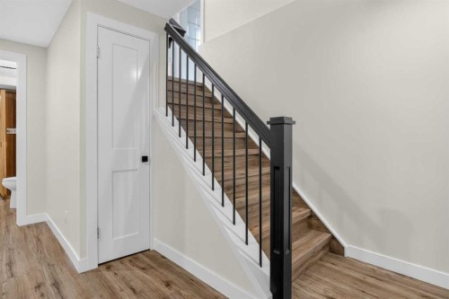 332 Wascana Crescent Se, Calgary, AB - Indoor Photo Showing Other Room