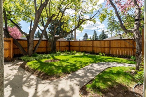332 Wascana Crescent Se, Calgary, AB - Outdoor With Backyard