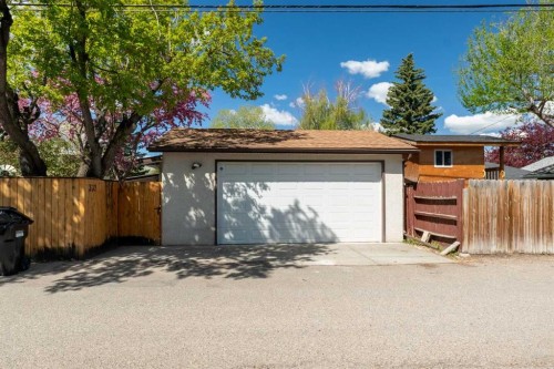 332 Wascana Crescent Se, Calgary, AB - Outdoor