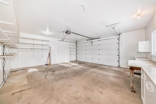 332 Wascana Crescent Se, Calgary, AB - Indoor Photo Showing Garage