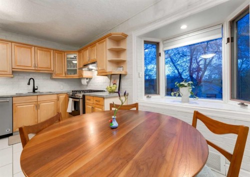 1817 18 Street Sw, Calgary, AB - Indoor