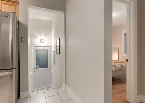 1817 18 Street Sw, Calgary, AB - Indoor