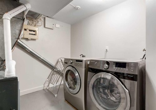 1817 18 Street Sw, Calgary, AB - Indoor Photo Showing Laundry Room