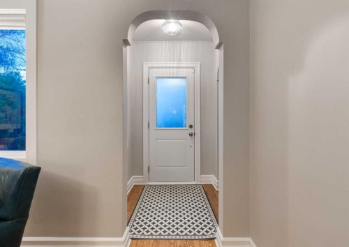 1817 18 Street Sw, Calgary, AB - Indoor Photo Showing Other Room