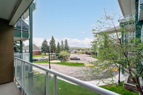 204-3111 34 Avenue Nw, Calgary, AB - Outdoor