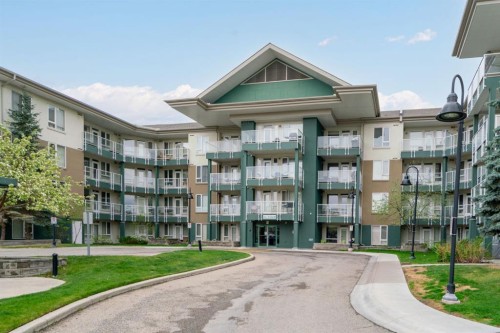 204-3111 34 Avenue Nw, Calgary, AB - Outdoor With Facade
