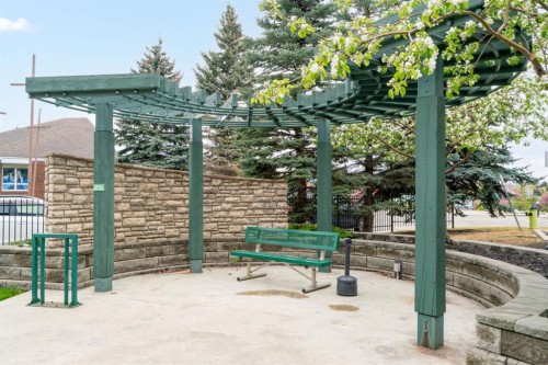 204-3111 34 Avenue Nw, Calgary, AB - Outdoor