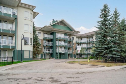 204-3111 34 Avenue Nw, Calgary, AB - Outdoor With Facade
