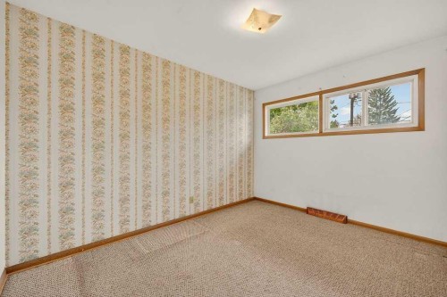 83 Ferncliff Crescent Se, Calgary, AB - Indoor Photo Showing Other Room
