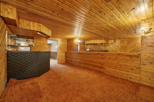 83 Ferncliff Crescent Se, Calgary, AB - Indoor Photo Showing Other Room