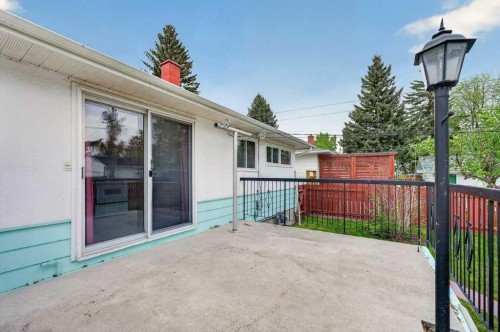83 Ferncliff Crescent Se, Calgary, AB - Outdoor With Exterior
