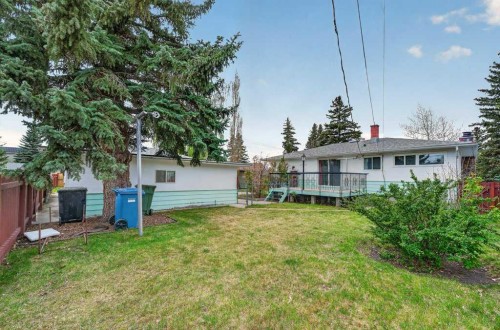 83 Ferncliff Crescent Se, Calgary, AB - Outdoor With Deck Patio Veranda