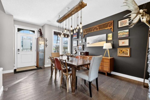 31 Kingston View Se, Airdrie, AB - Indoor Photo Showing Dining Room