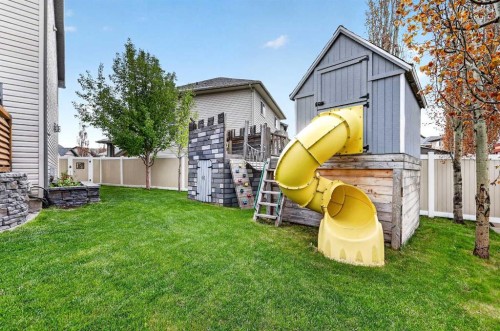 31 Kingston View Se, Airdrie, AB - Outdoor