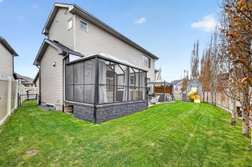 31 Kingston View Se, Airdrie, AB - Outdoor