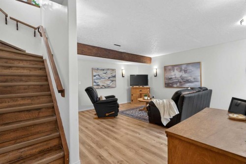 283 Willow Ridge Manor, Diamond Valley, AB - Indoor