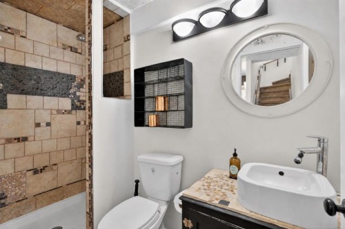 283 Willow Ridge Manor, Diamond Valley, AB - Indoor Photo Showing Bathroom