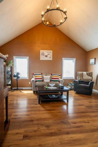 10-33139 Range Road 55, Rural Mountain View County, AB - Indoor Photo Showing Other Room