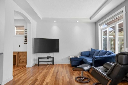 30 Cranarch Circle Se, Calgary, AB - Indoor Photo Showing Living Room