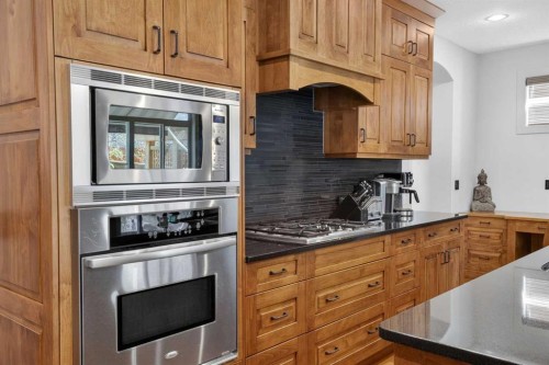 30 Cranarch Circle Se, Calgary, AB - Indoor Photo Showing Kitchen With Upgraded Kitchen