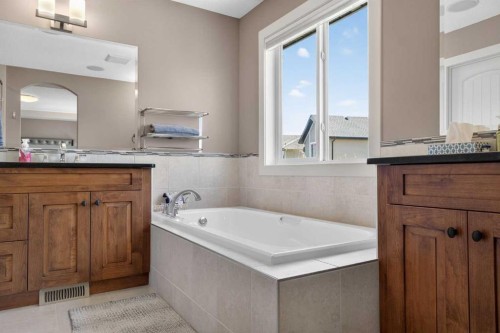 30 Cranarch Circle Se, Calgary, AB - Indoor Photo Showing Bathroom