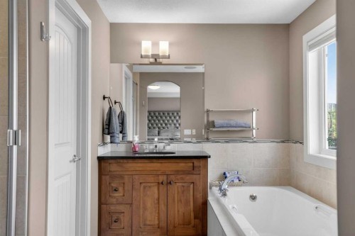 30 Cranarch Circle Se, Calgary, AB - Indoor Photo Showing Bathroom