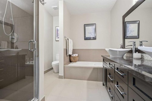 130 Garrison Square Sw, Calgary, AB - Indoor Photo Showing Bathroom