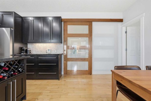 130 Garrison Square Sw, Calgary, AB - Indoor Photo Showing Kitchen