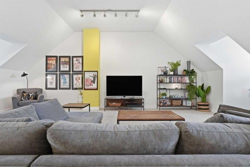 130 Garrison Square Sw, Calgary, AB - Indoor Photo Showing Living Room