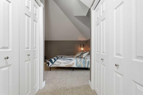 130 Garrison Square Sw, Calgary, AB - Indoor Photo Showing Bedroom