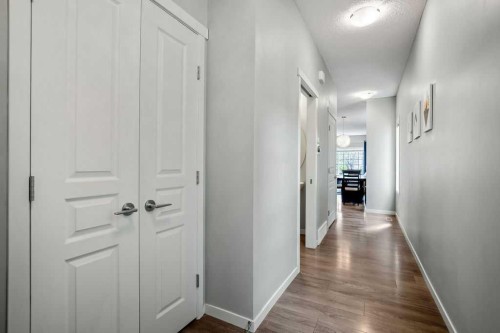 219 Mahogany Grove Se, Calgary, AB - Indoor Photo Showing Other Room