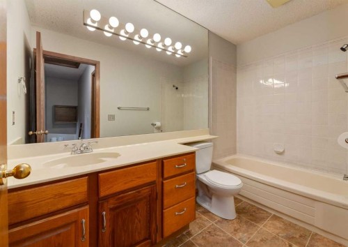 108 Sanderling Rise Nw, Calgary, AB 