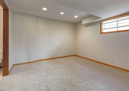 108 Sanderling Rise Nw, Calgary, AB 