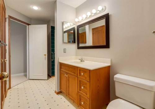 108 Sanderling Rise Nw, Calgary, AB 
