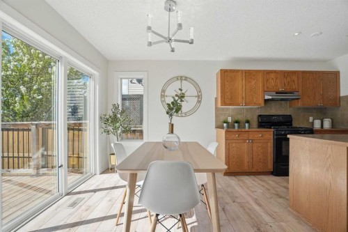 86 Brightondale Parade Se, Calgary, AB - Indoor Photo Showing Kitchen