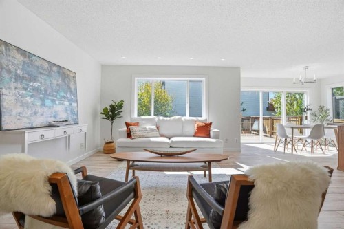 86 Brightondale Parade Se, Calgary, AB - Indoor Photo Showing Living Room