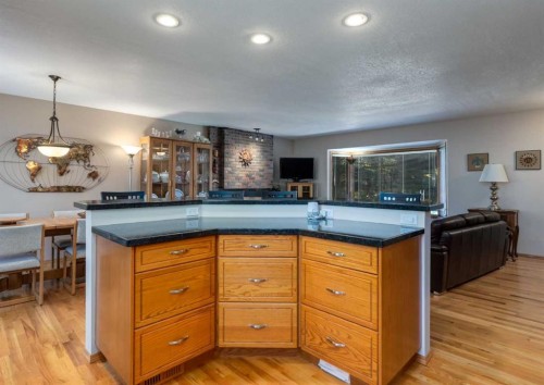4808 Valiant Drive Nw, Calgary, AB - Indoor
