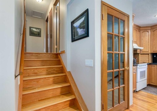 4808 Valiant Drive Nw, Calgary, AB - Indoor Photo Showing Other Room